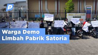 Warga Sambisirah Wonorejo Demo Limbah Pabrik Satoria