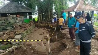 Penemuan Candi Kerajaan di Desa Sukoreno Prigen