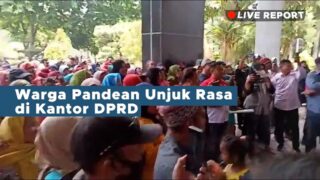 Unjuk Rasa Warga Pandean Rembang di Kantor DPRD Kabupaten Pasuruan