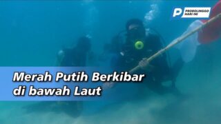 Penyelam Kibarkan Merah Putih di Bawah Lautan Pulau Gili Ketapang