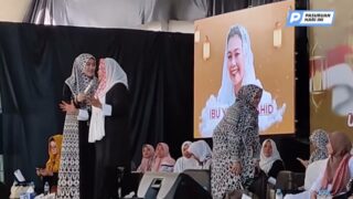 LIVE! SITI ATIKOH DAN YENNY WAHID ISTIGHOTSAH DI BAYT AL-HIKMAH PASURUAN