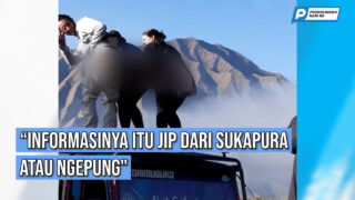 Tiga Turis Asing Pamer Bokong di Atas Jip Bromo