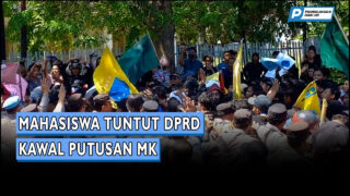 Mahasiswa Demo saat Pelantikan DPRD Probolinggo