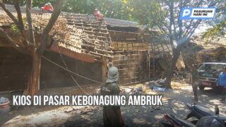 Ambruk! Kios di Pasar Kebonagung Runtuh